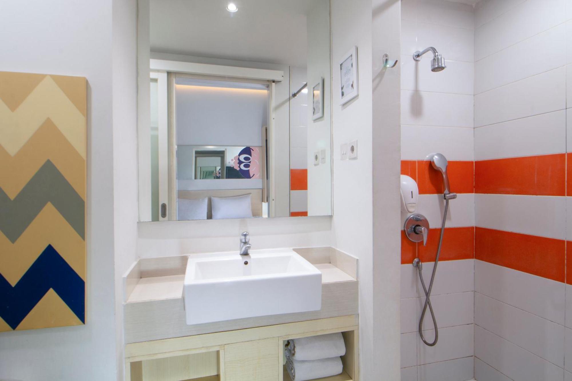 Cleo Hotel Tunjungan Surabaya Luaran gambar