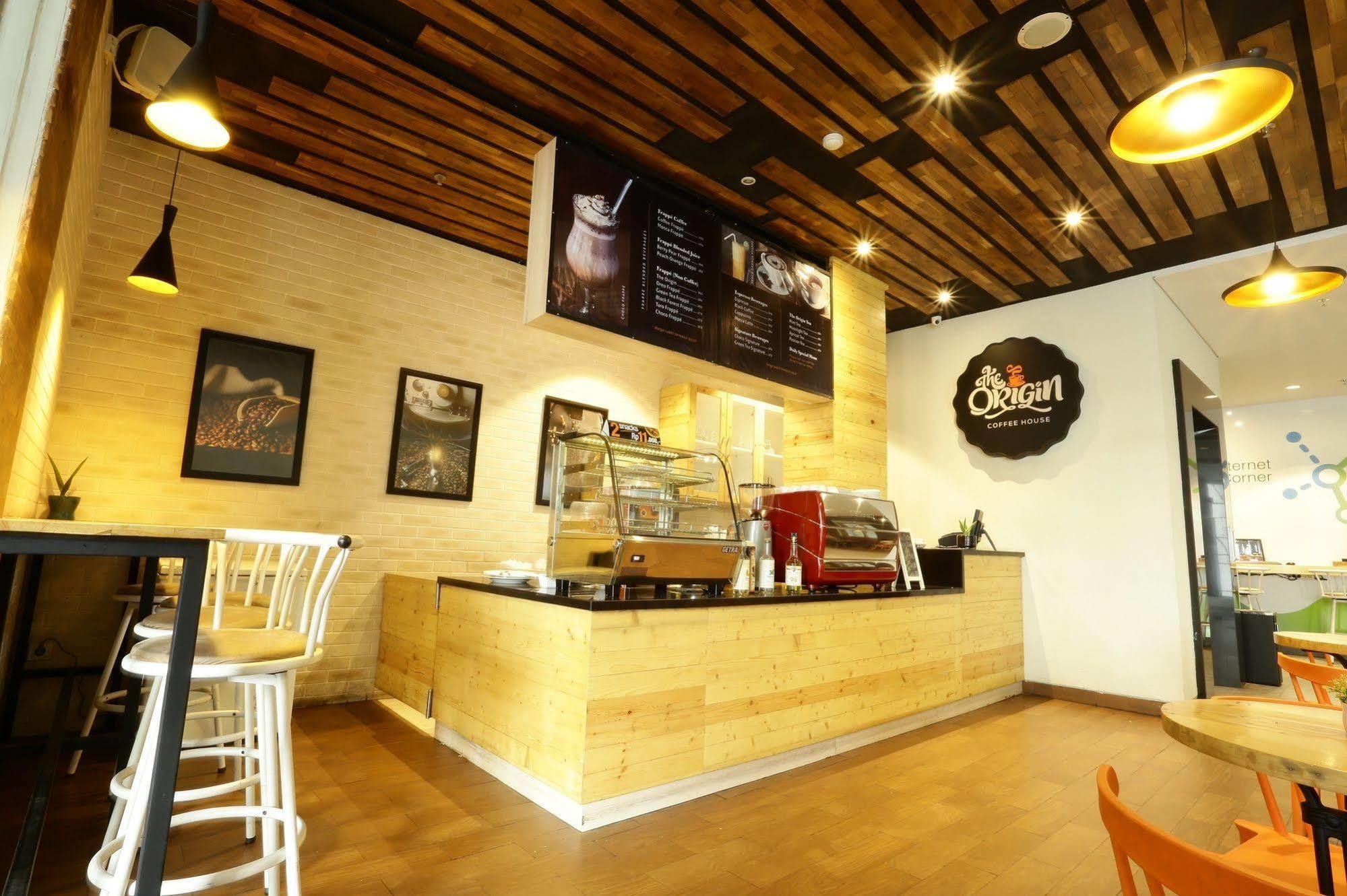 Cleo Hotel Tunjungan Surabaya Luaran gambar